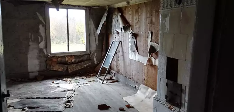 Why Selling a Distressed House Through Traditional Methods Fails in Oberlin